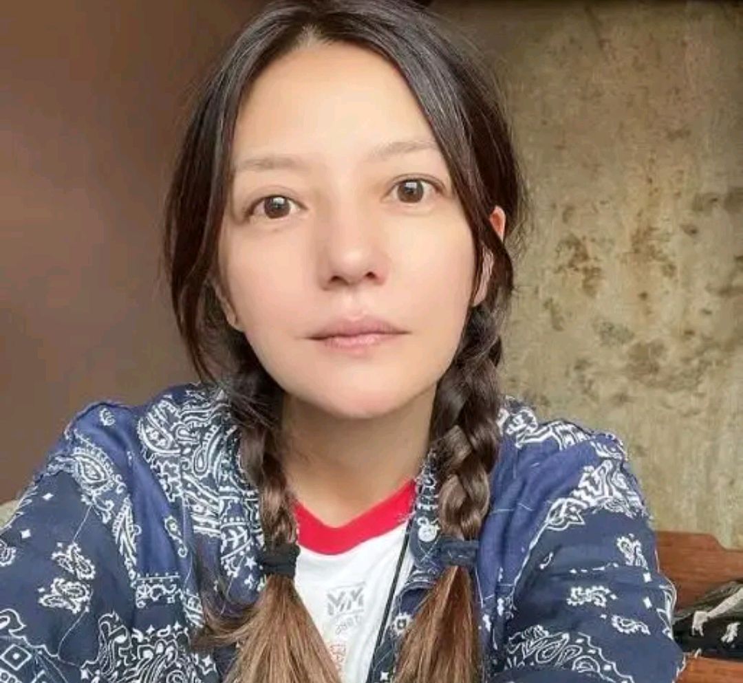 赵薇离婚了吗如今她的现状怎么样