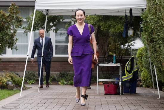 孟晚舟:华为创始人之女,却被诬陷“罪名”非法扣押,这是为何?