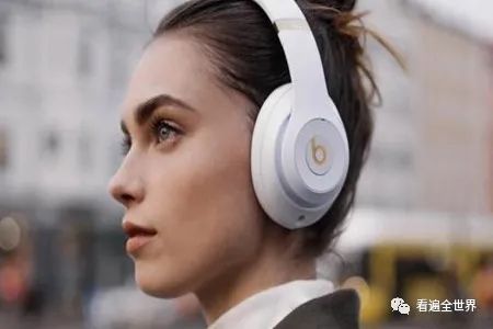 14岁女生戴耳机听歌致噪音性耳聋 长期戴耳机的危害有多大